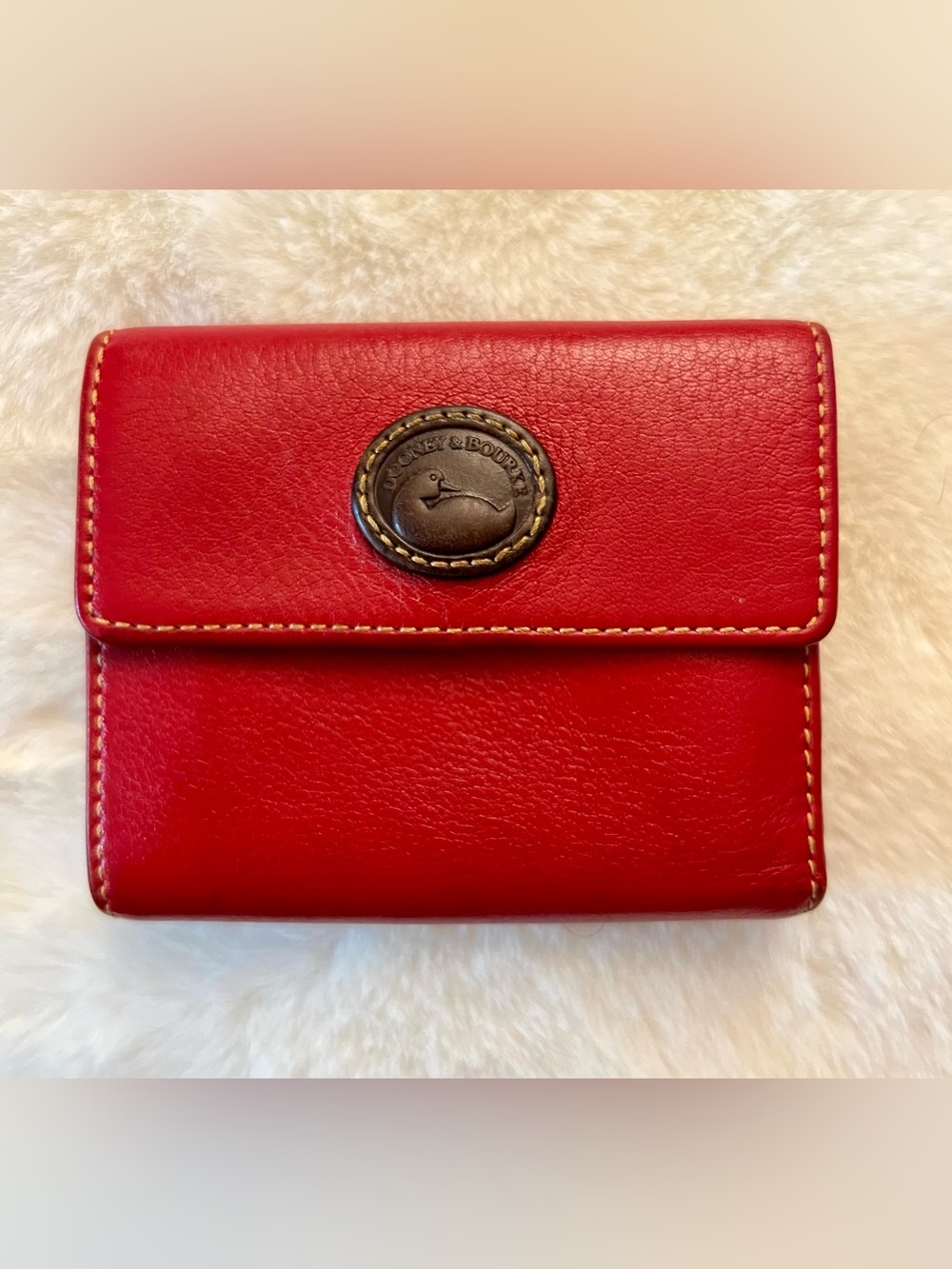 Dooney & Bourke Red Leather Trifold Wallet Coin Pocket Classic Duck Logo EUC